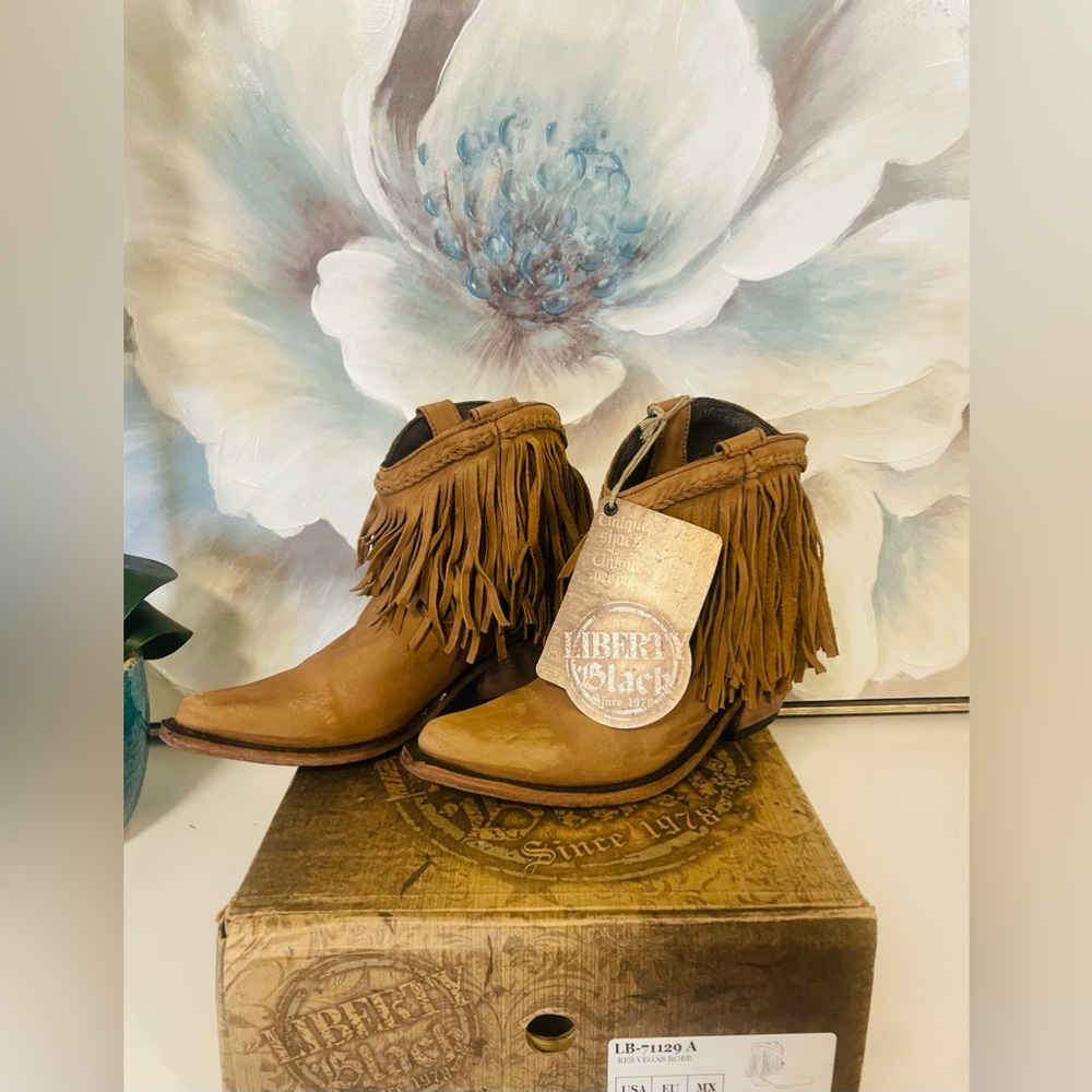 NWB Liberty Black Vegas Robe Leather Cowboy Boots